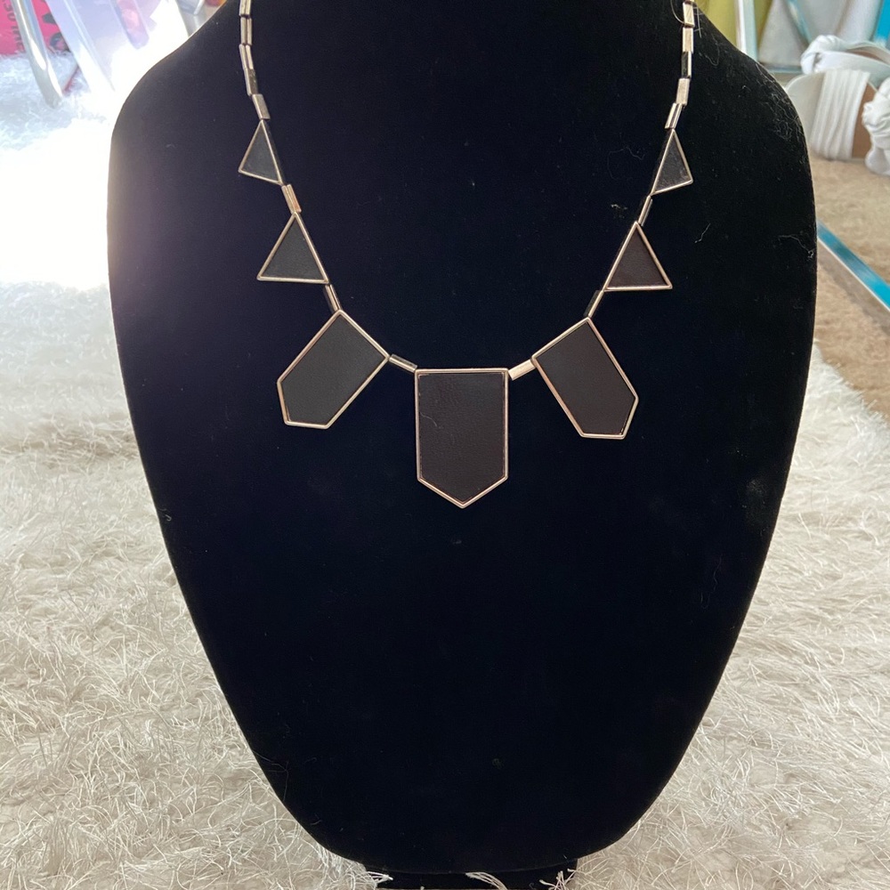 House of Harlow Black & Silver station necklace